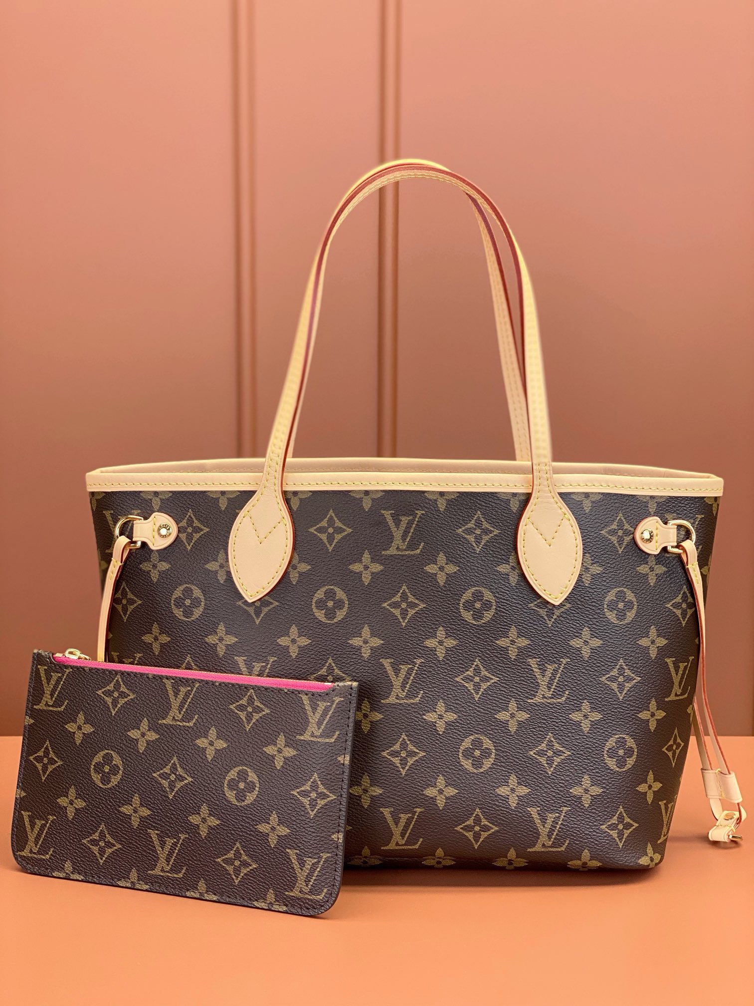 Louis Vuitton Neverfull | Classic Tote Collection