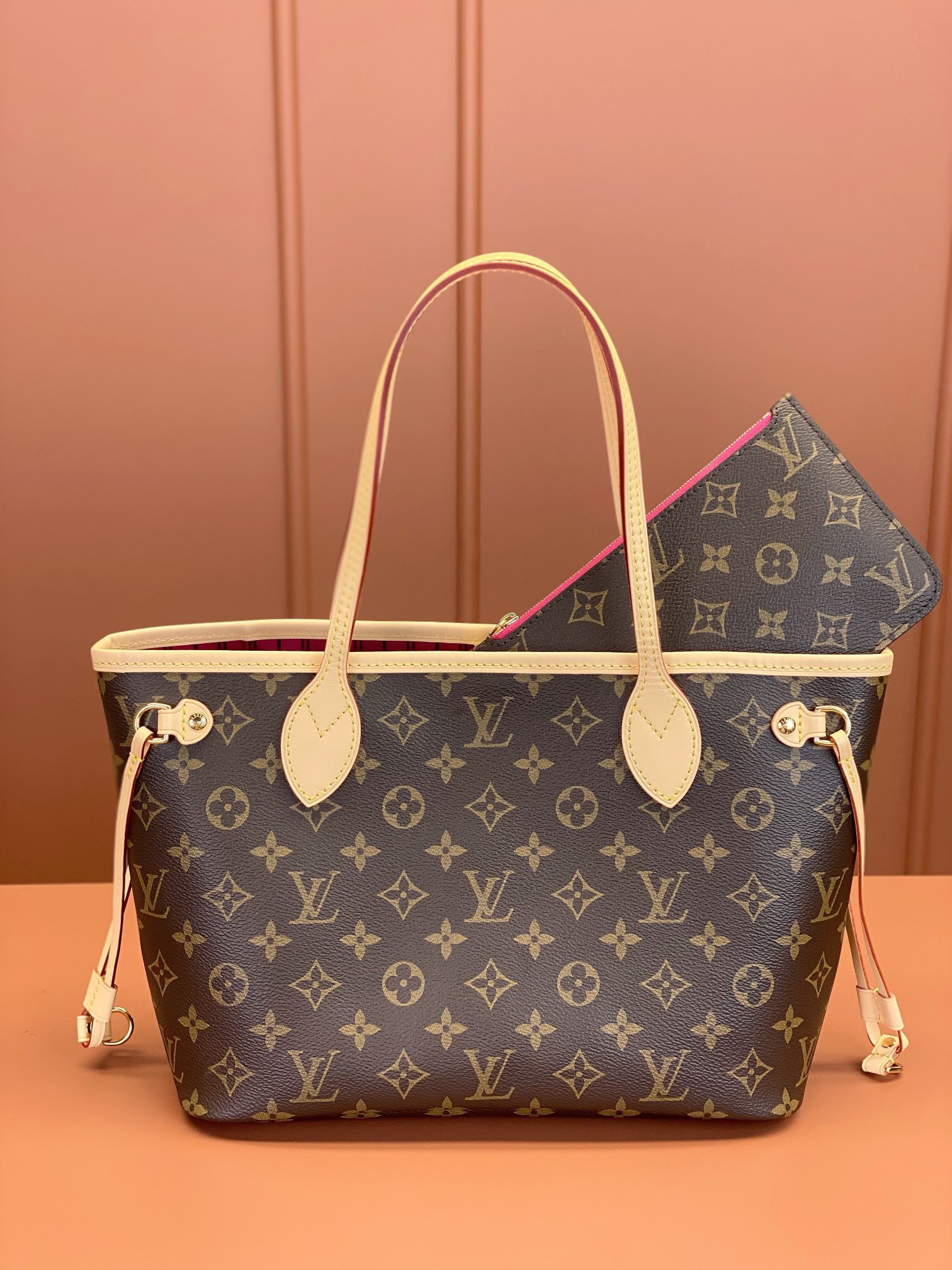 Louis Vuitton Neverfull | Classic Tote Collection - 图片 8