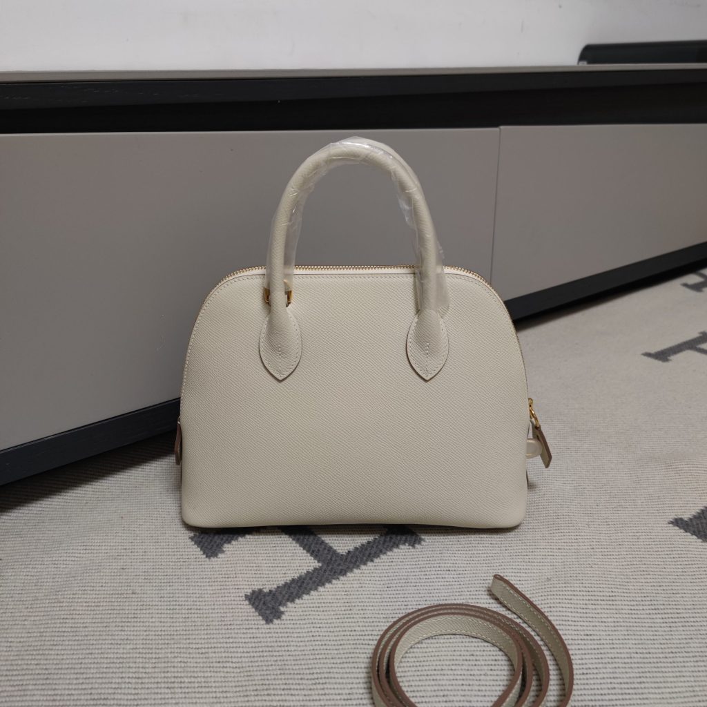 Bolide — 25 cm — Milkshake White — Epsom leather