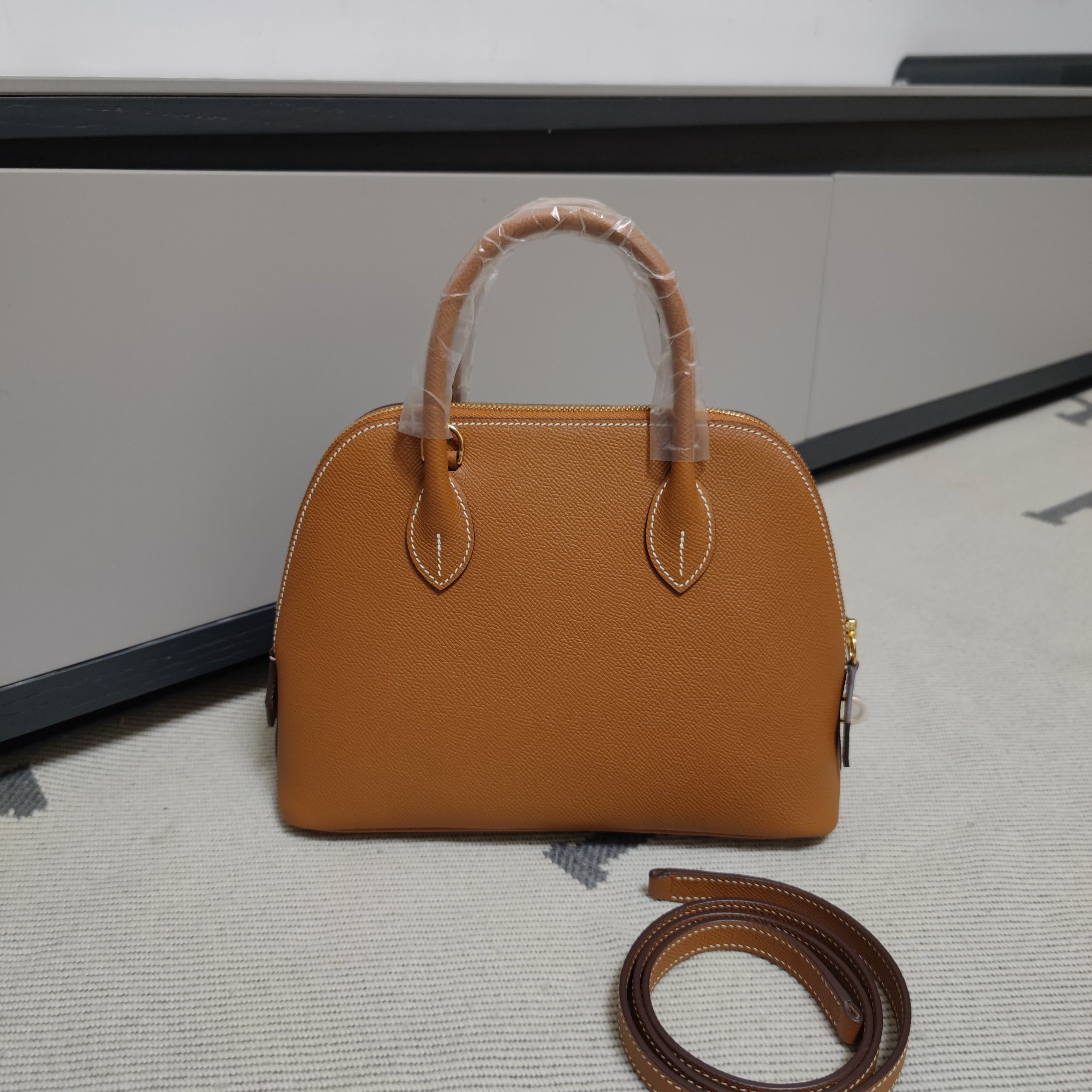 Bolide 25 cm – Gold Brown / gold-tone hardware - 图片 2