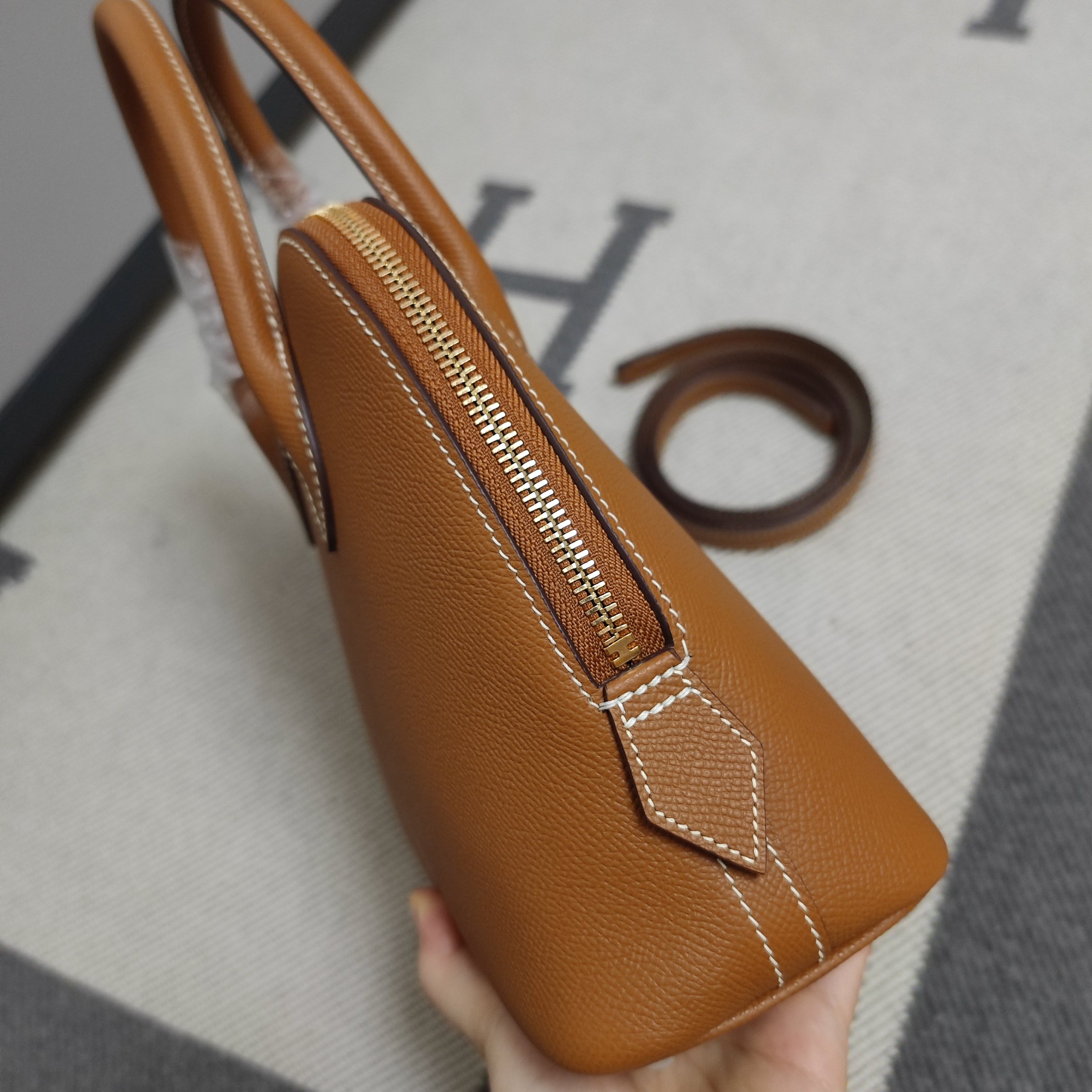 Bolide 25 cm – Gold Brown / gold-tone hardware - 图片 5