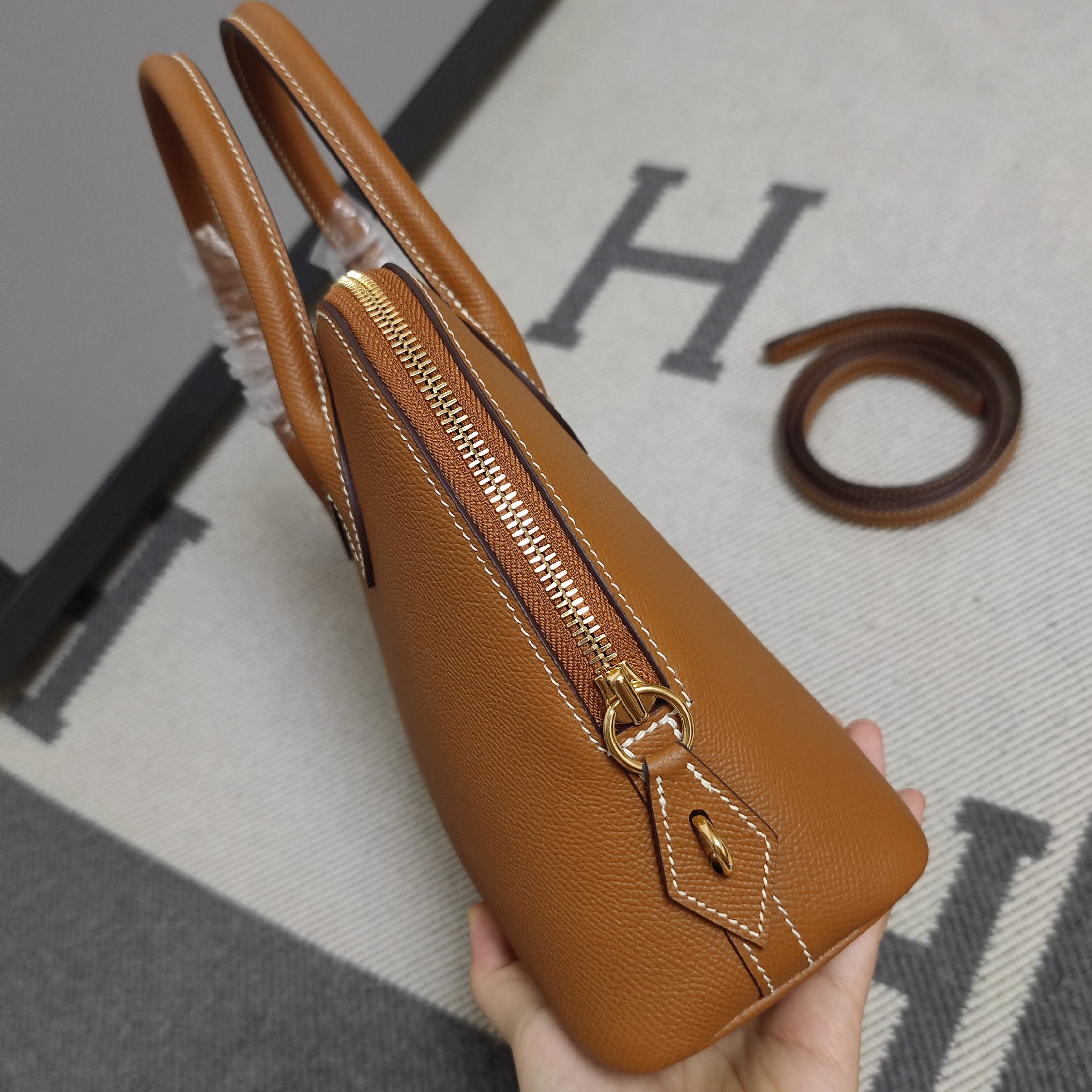 Bolide 25 cm – Gold Brown / gold-tone hardware - 图片 6