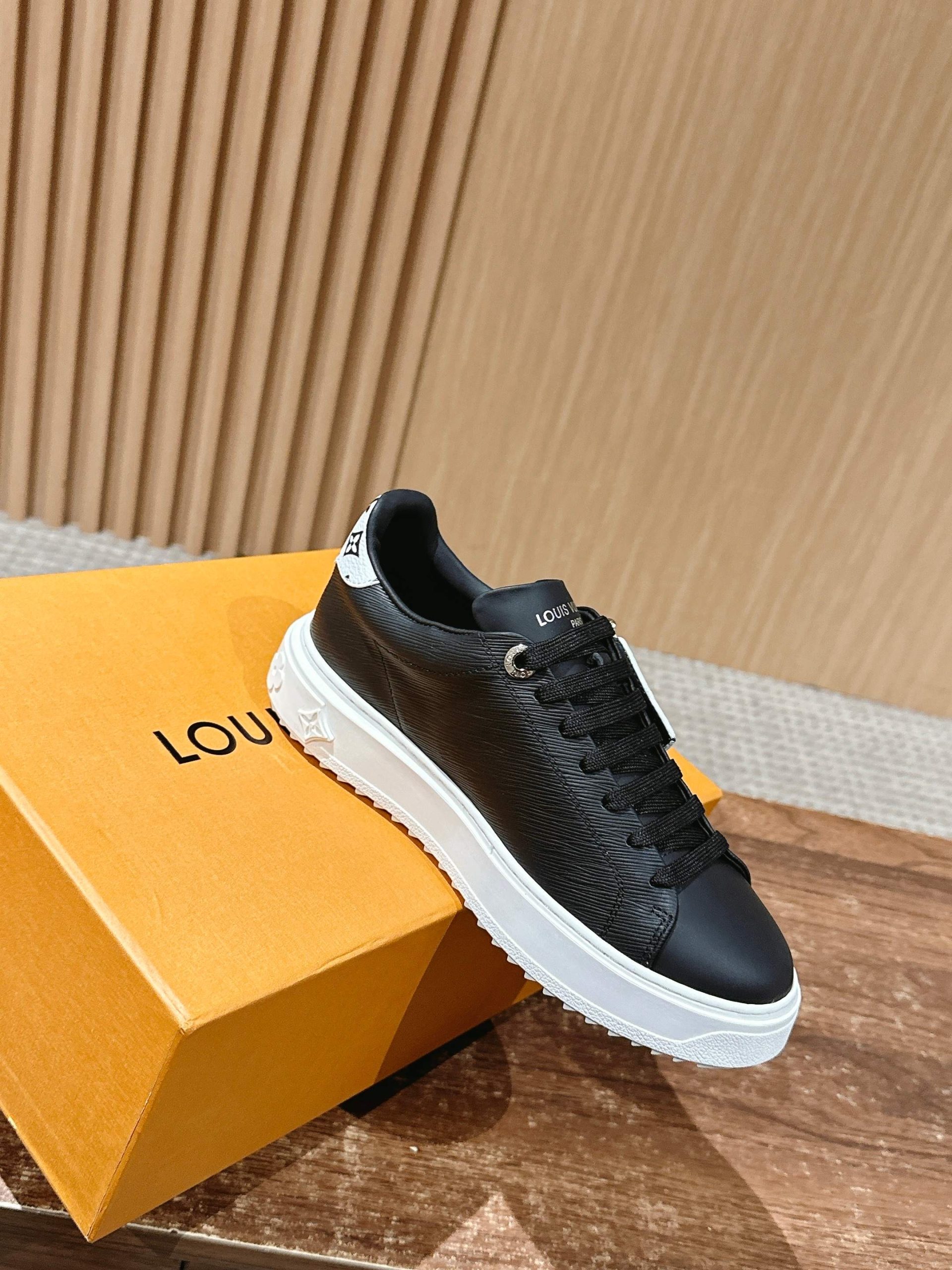 Louis Vuitton Frontrow Sneaker – Black / White Sole - 图片 3