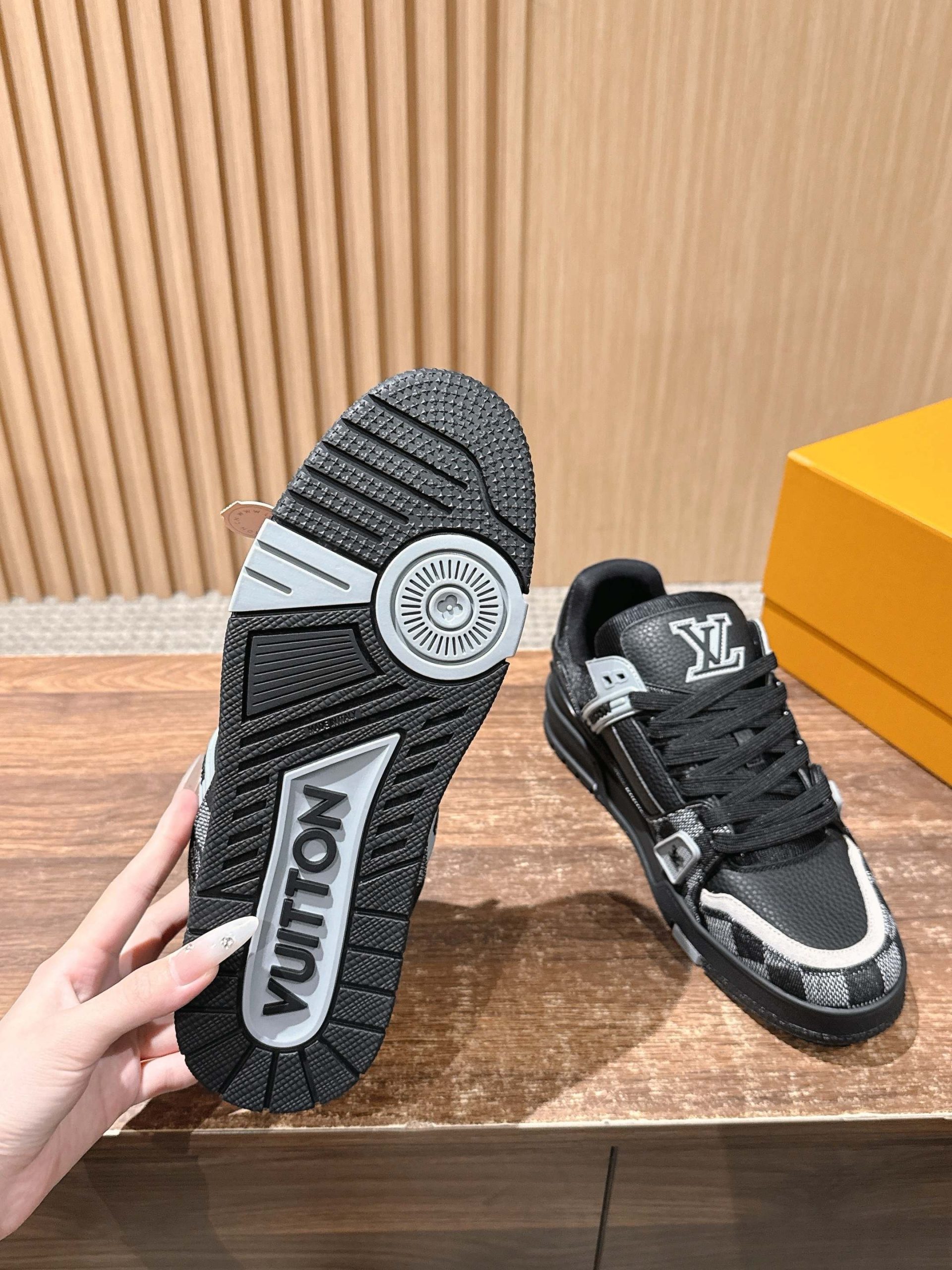 Louis Vuitton Trainer – Black / Grey - 图片 9