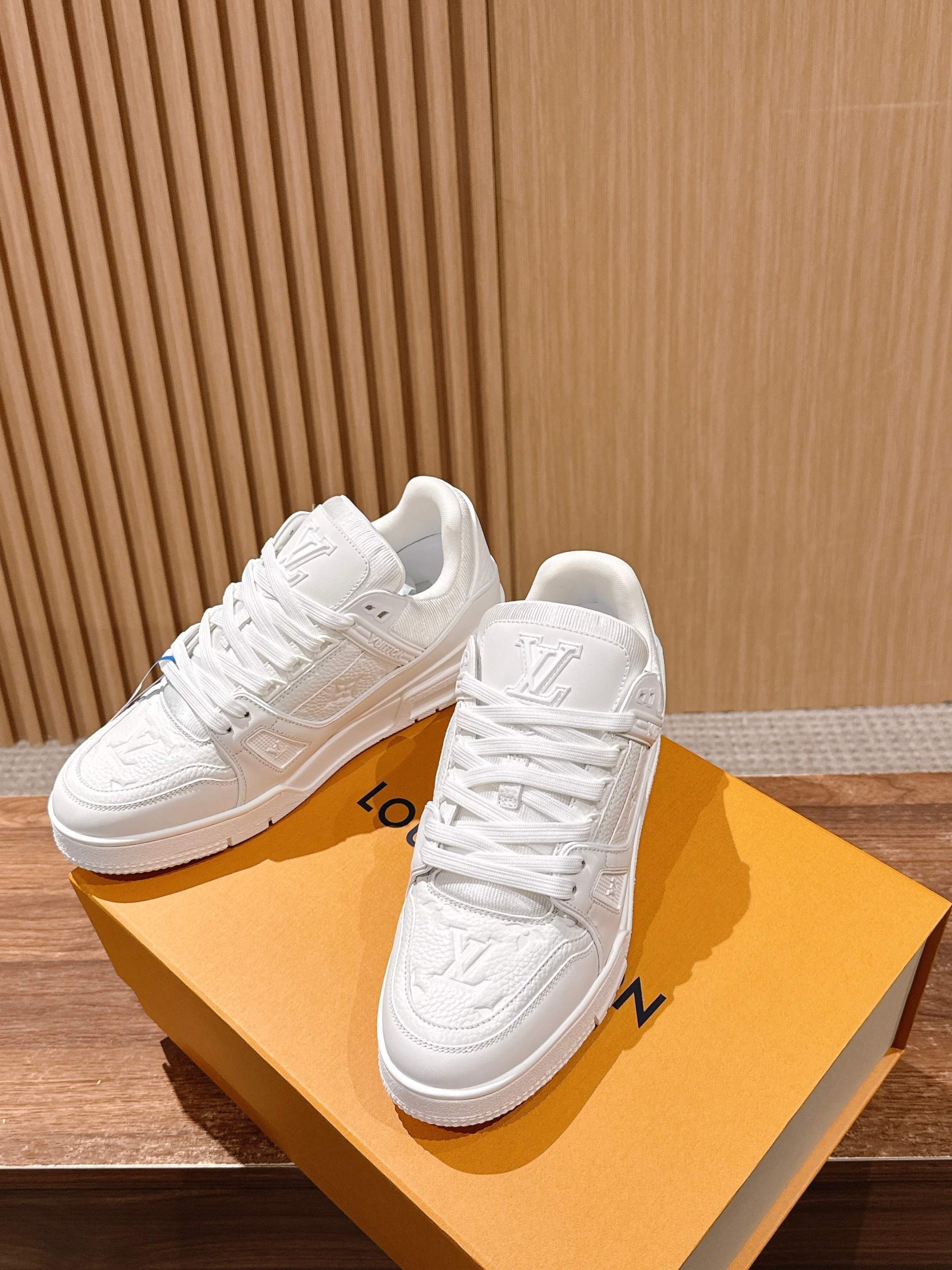 Louis Vuitton Trainer – All White - 图片 4
