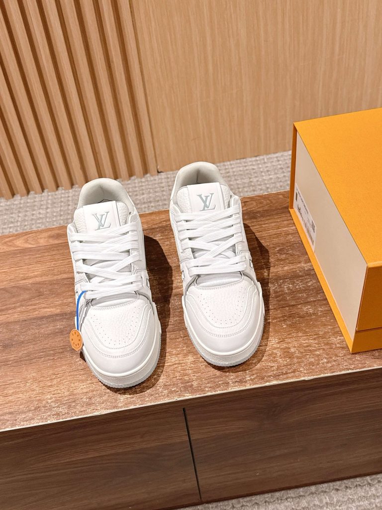 Louis Vuitton Trainer – All White