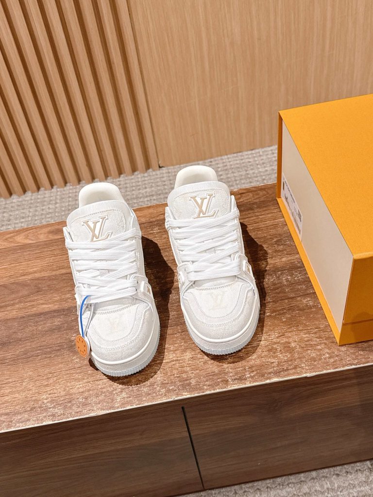 Louis Vuitton Trainer – All White