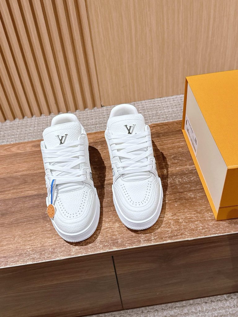 Louis Vuitton Trainer – All White