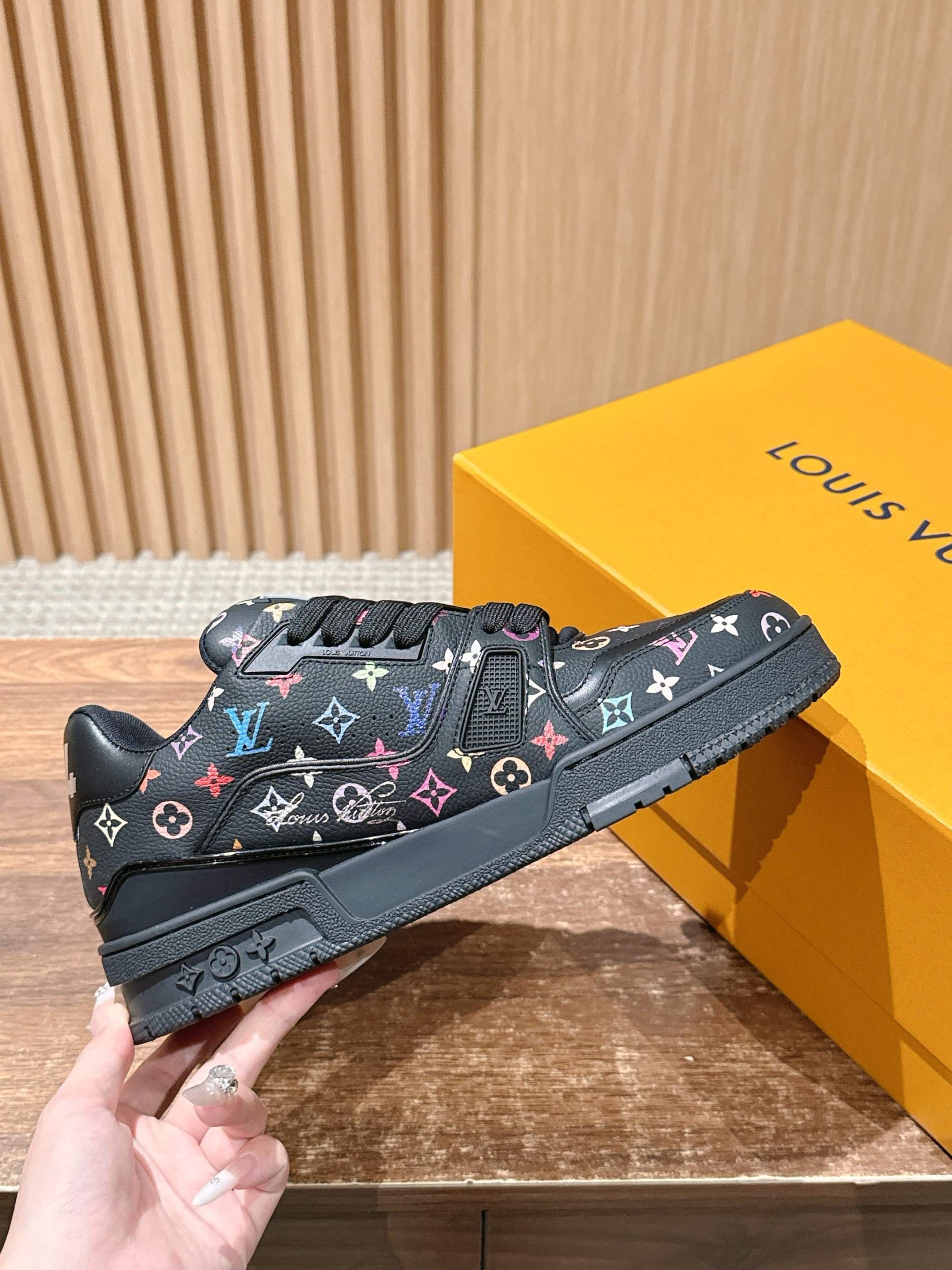 Louis Vuitton Trainer – Black / Multicolor - 图片 5