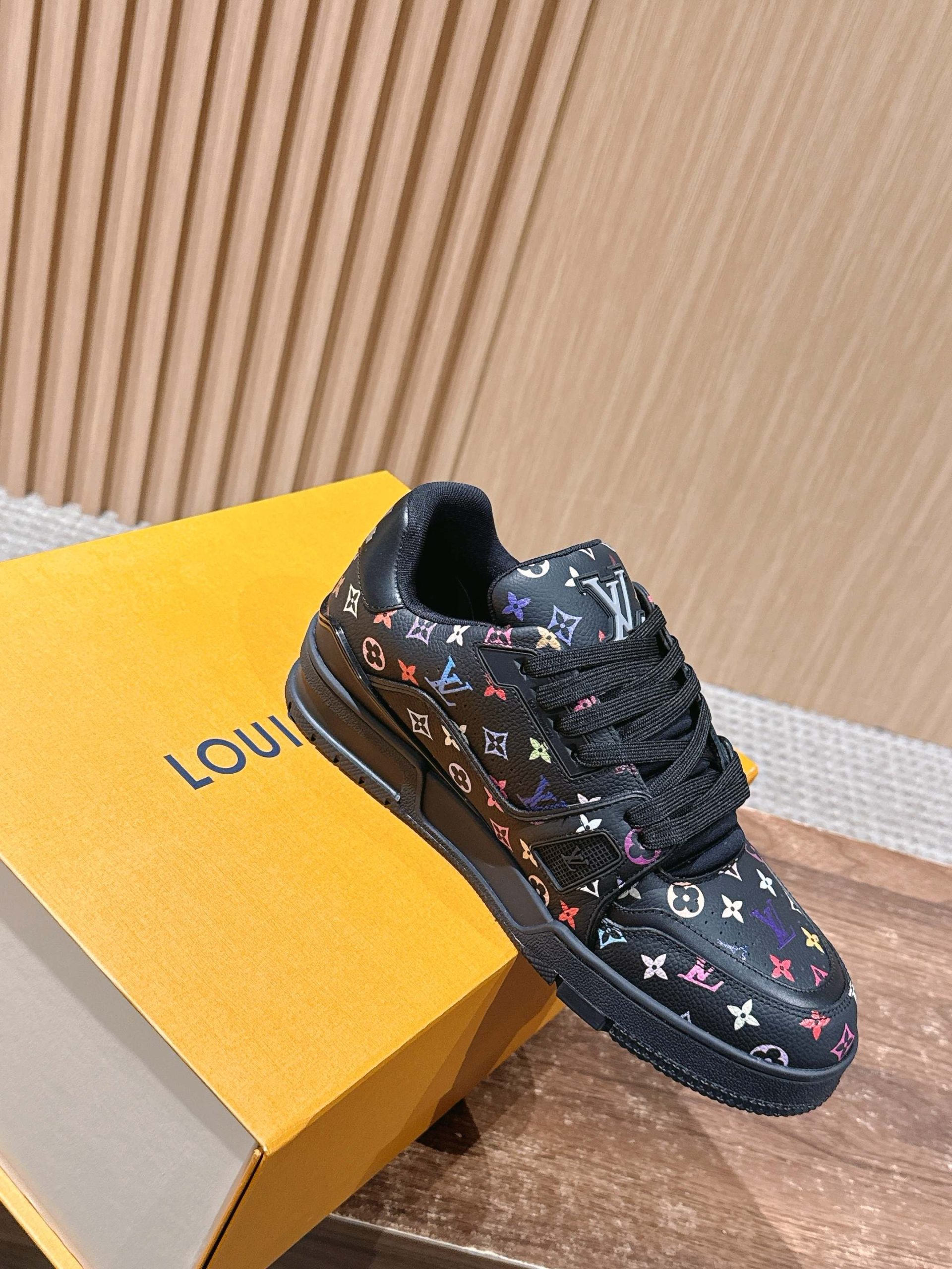 Louis Vuitton Trainer – Black / Multicolor - 图片 3