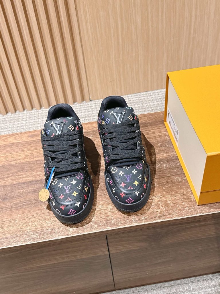 Louis Vuitton Trainer – Black / Multicolor