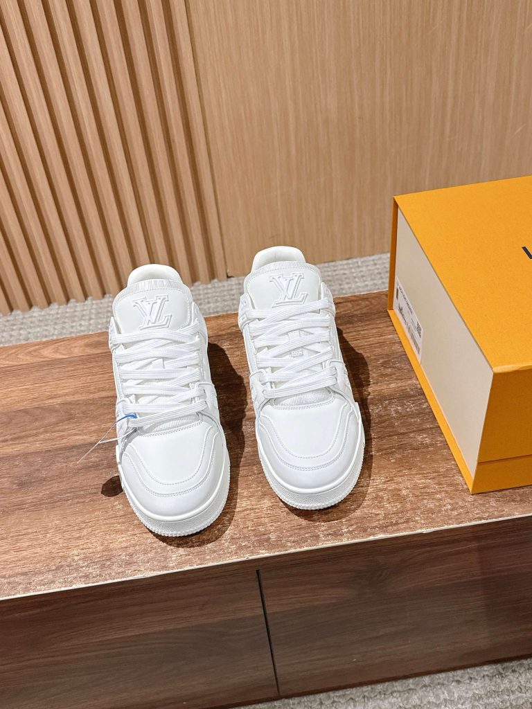 Louis Vuitton Trainer – All White