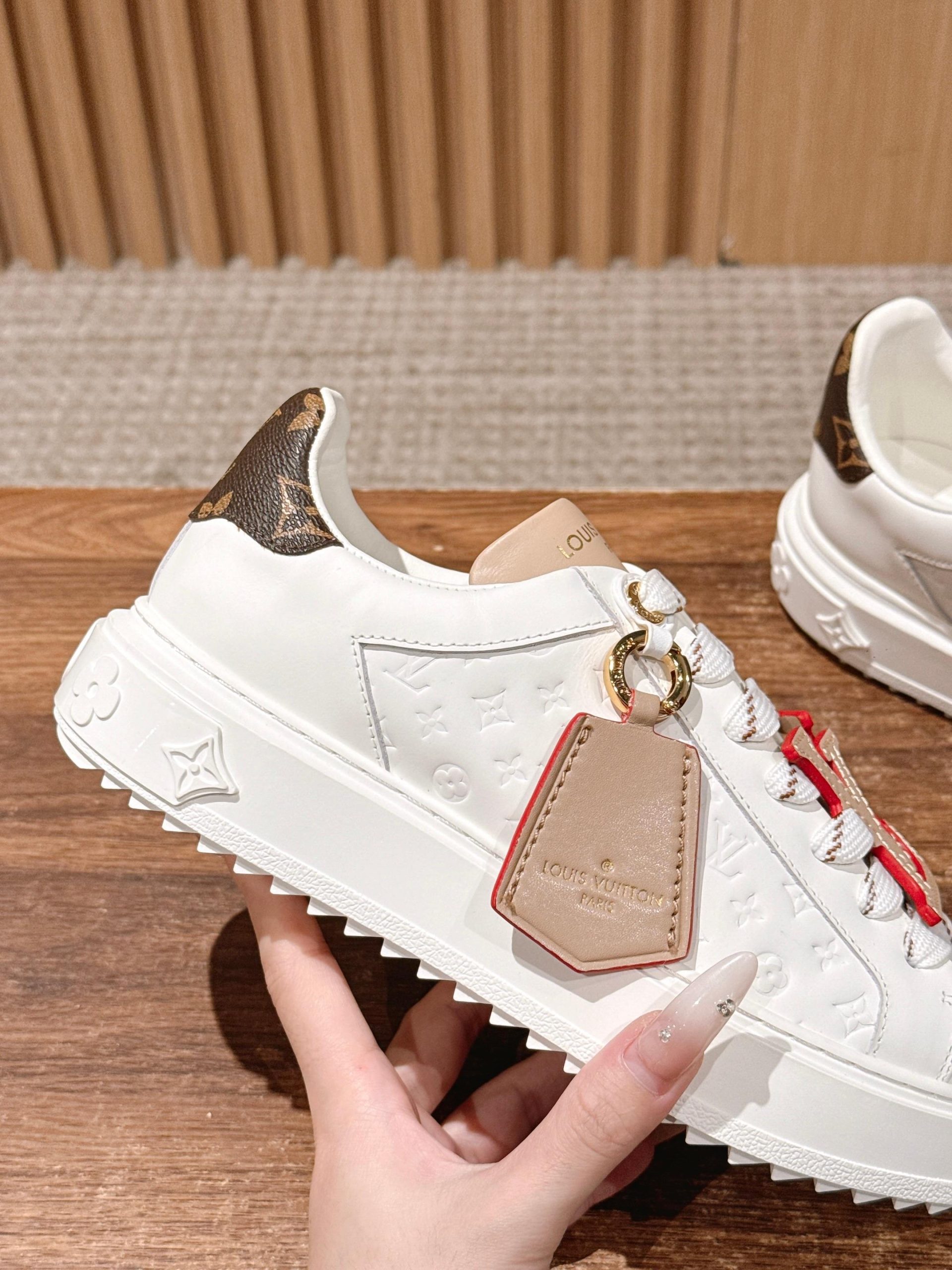 Louis Vuitton Frontrow Sneaker – White / Blush Accent - 图片 8