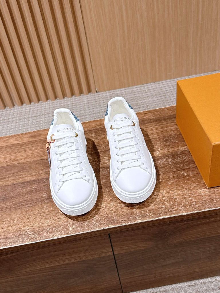 Louis Vuitton Frontrow Sneaker – White / Gold Hardware