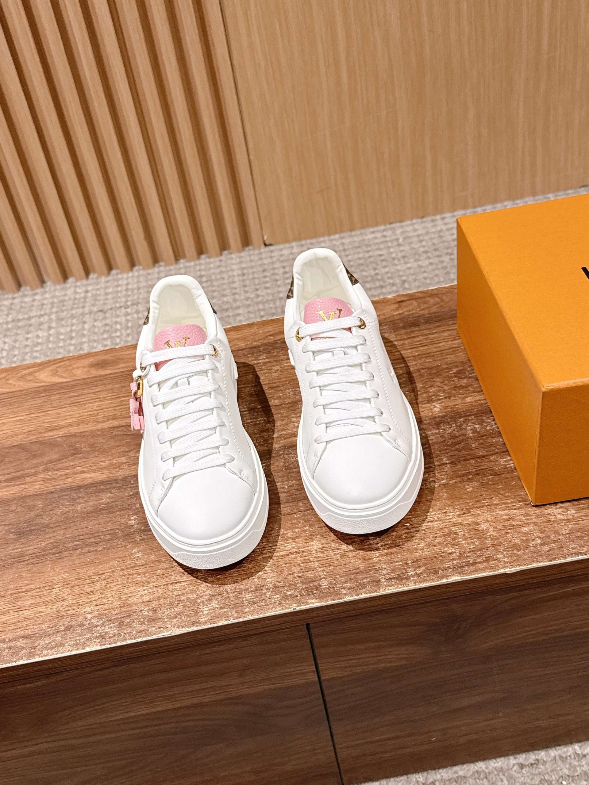 Louis Vuitton Frontrow Sneaker – White / Pink Tongue