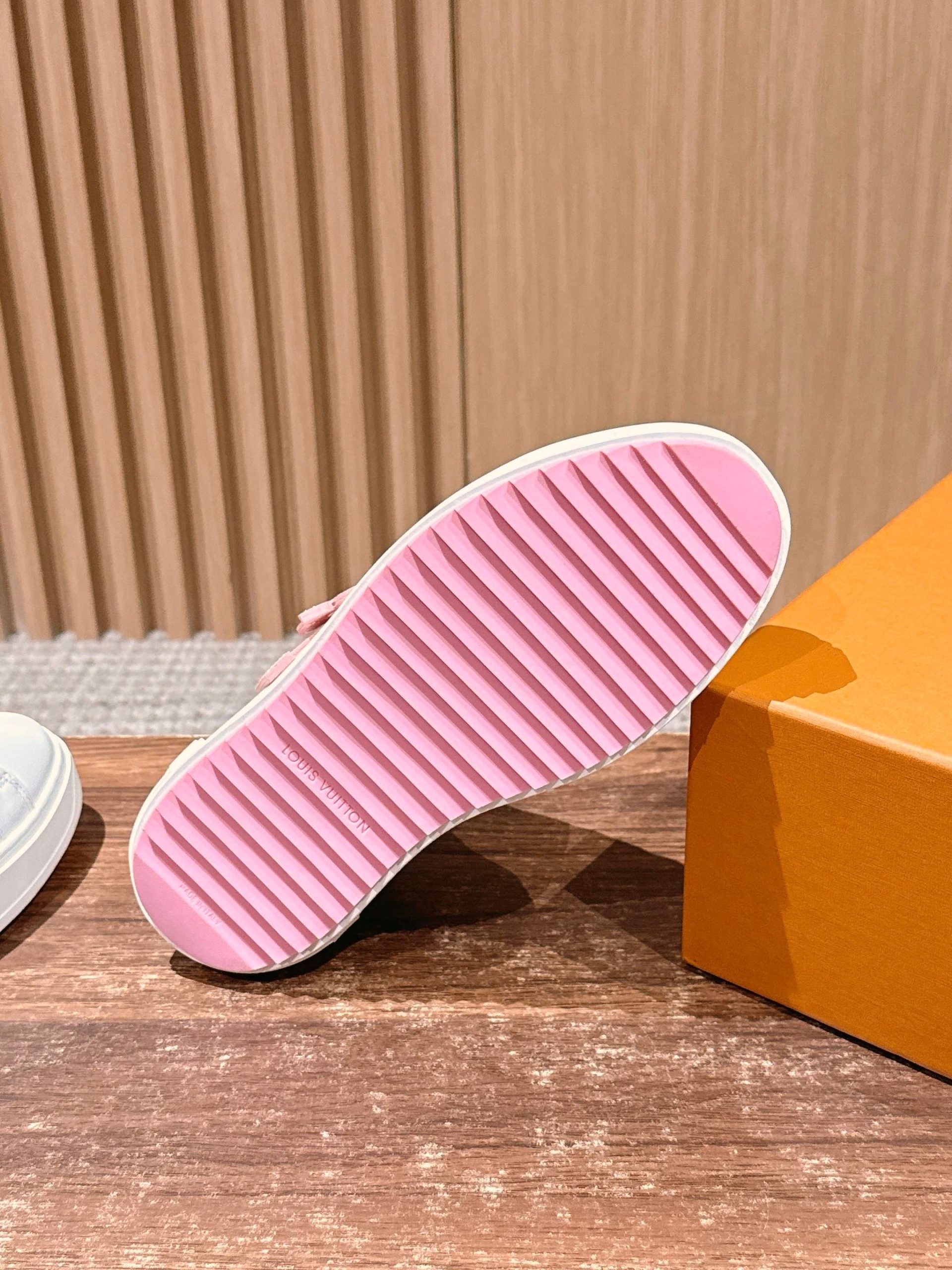 Louis Vuitton Frontrow Sneaker – White / Pink Tongue - 图片 9