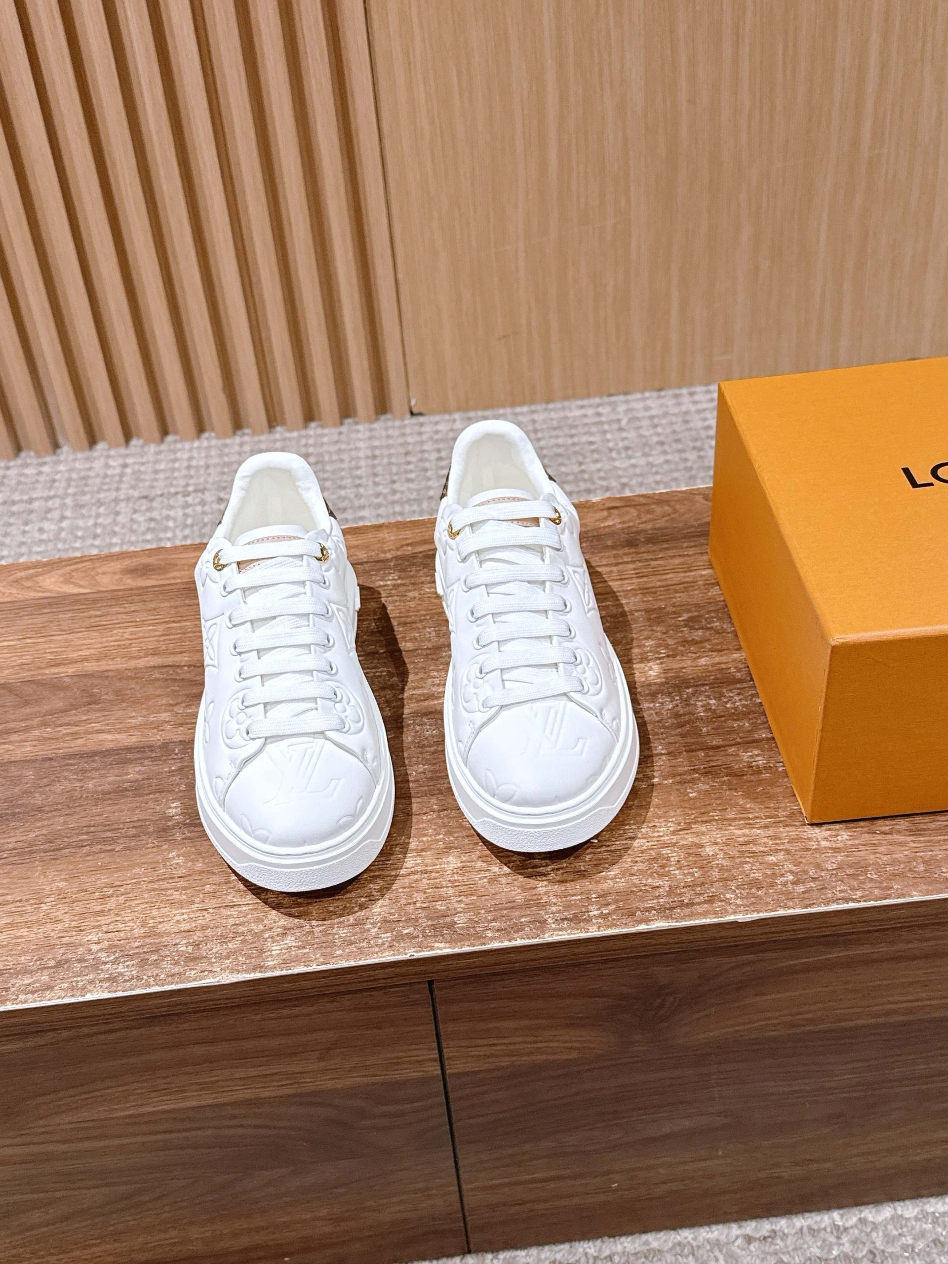 Louis Vuitton Frontrow Sneaker – White / Tonal Embossed Monogram