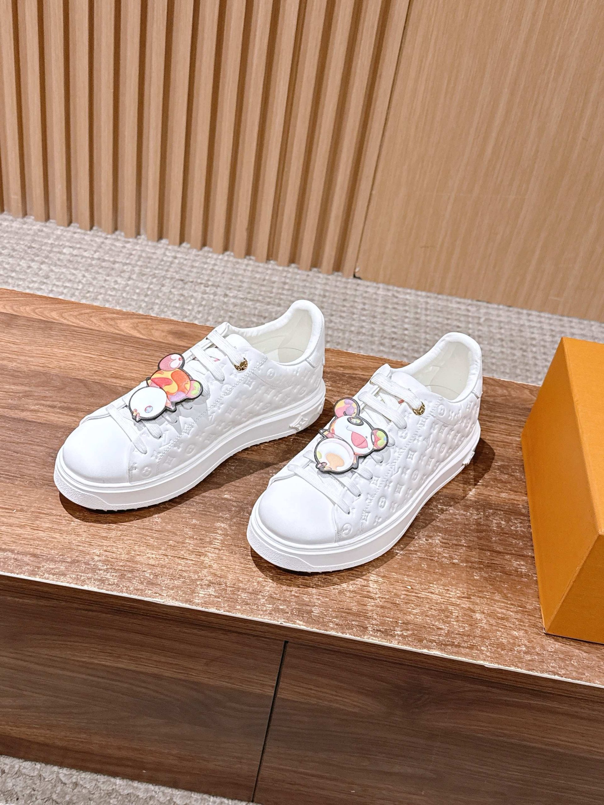 Louis Vuitton Frontrow Sneaker – White / Multicolor Character Charm - 图片 2