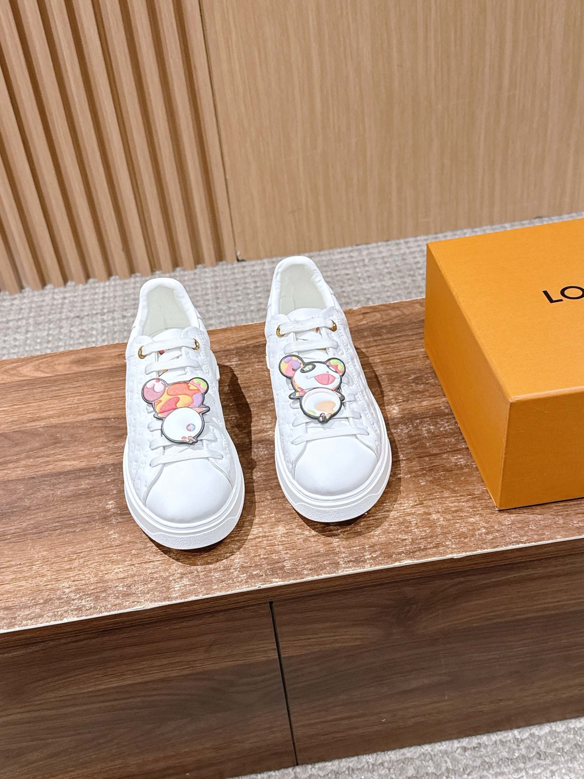 Louis Vuitton Frontrow Sneaker – White / Multicolor Character Charm