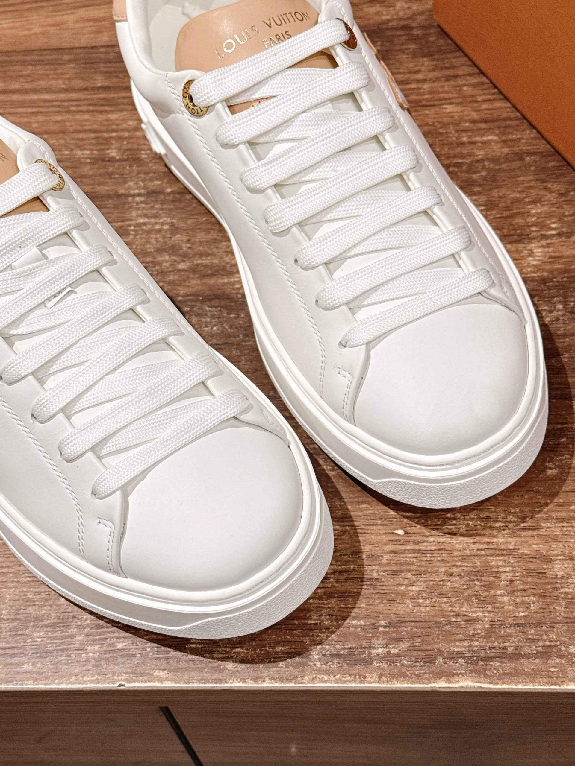 Louis Vuitton Frontrow Sneaker – White / Beige Tongue - 图片 6