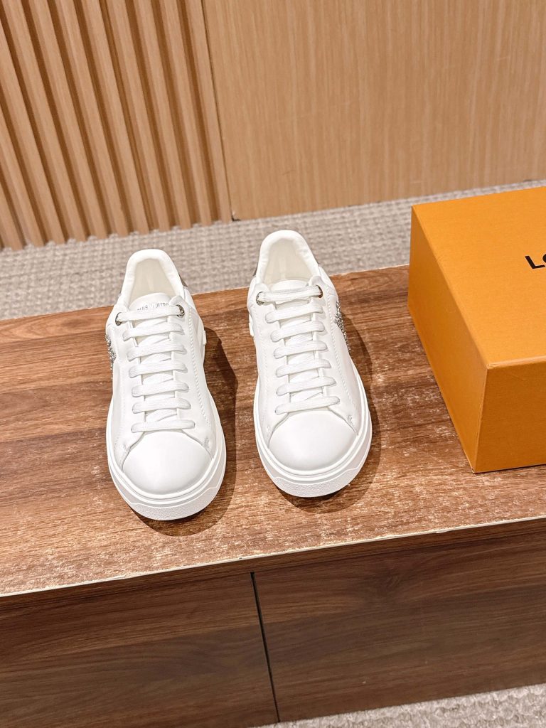 Louis Vuitton Frontrow Sneaker – White / Silver Detail