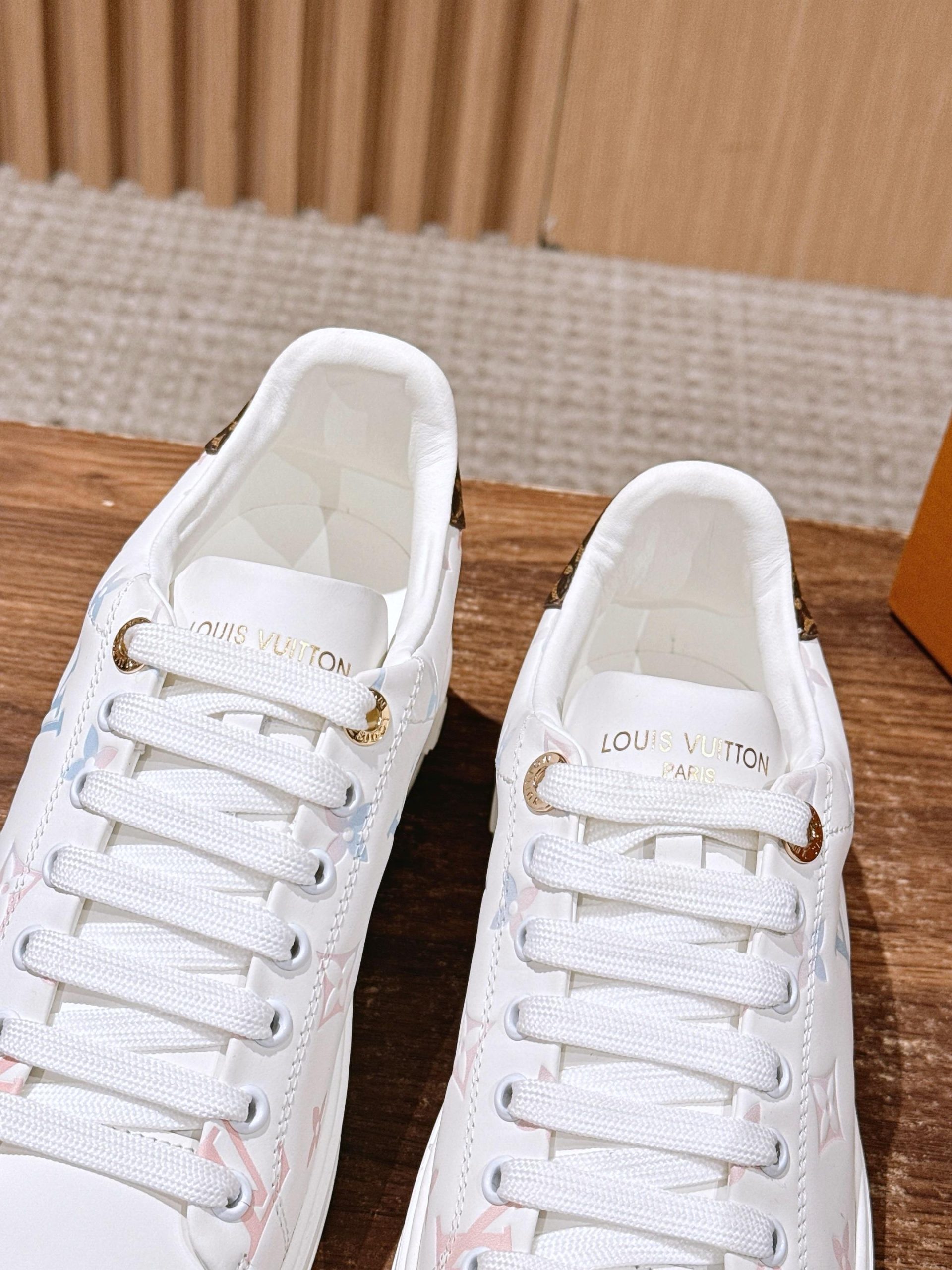 Louis Vuitton Frontrow Sneaker – White / Pastel Monogram - 图片 8