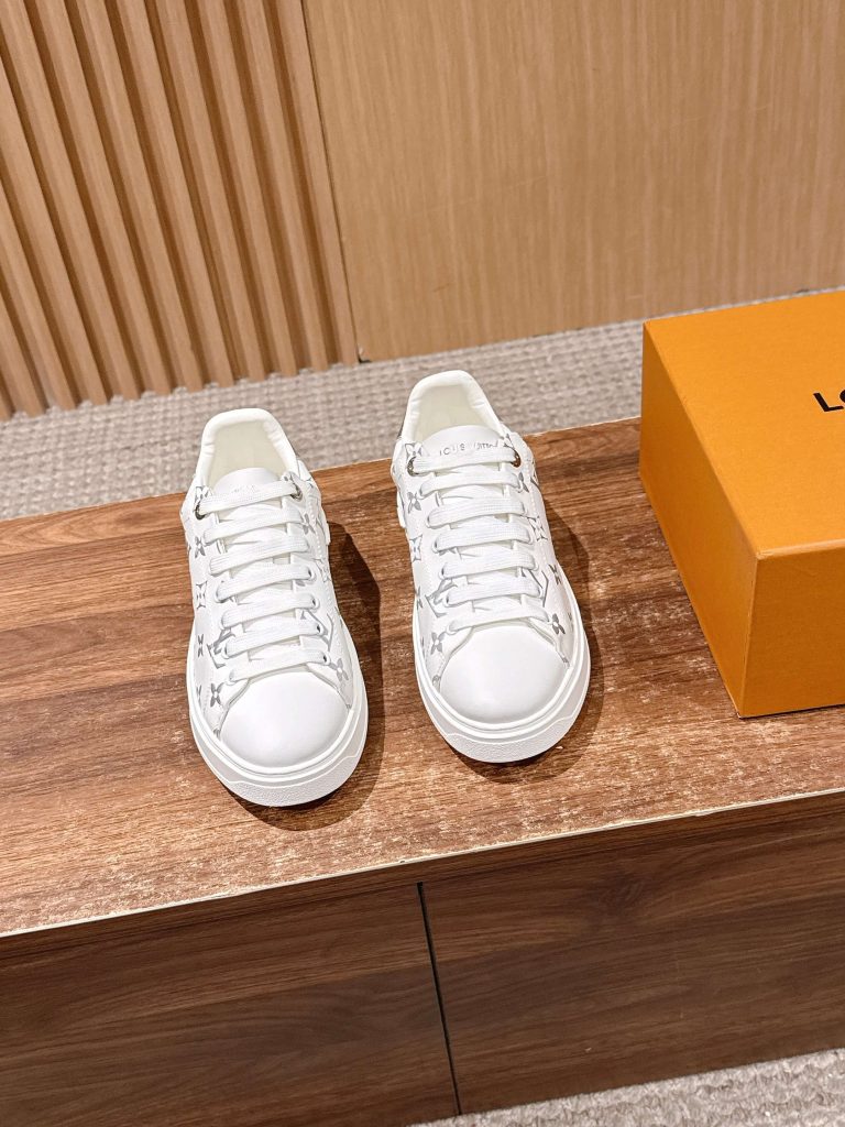 Louis Vuitton Frontrow Sneaker – White / Multicolor Monogram