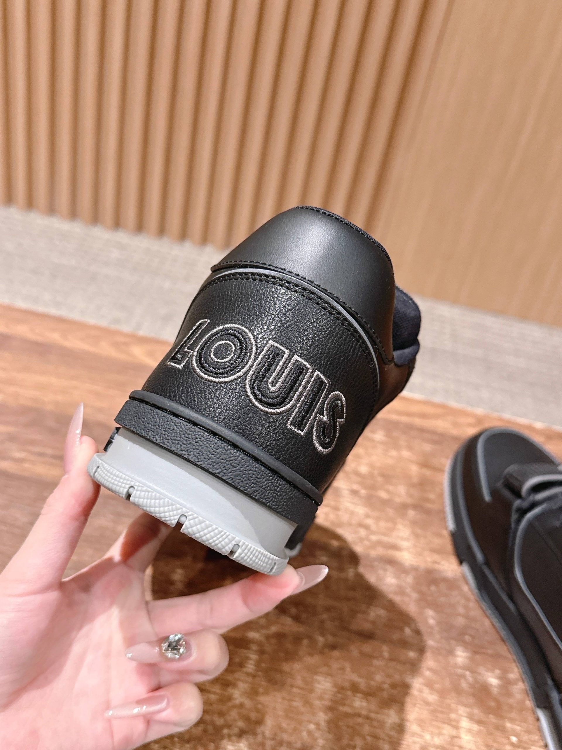 Louis Vuitton Trainer – Black - 图片 8