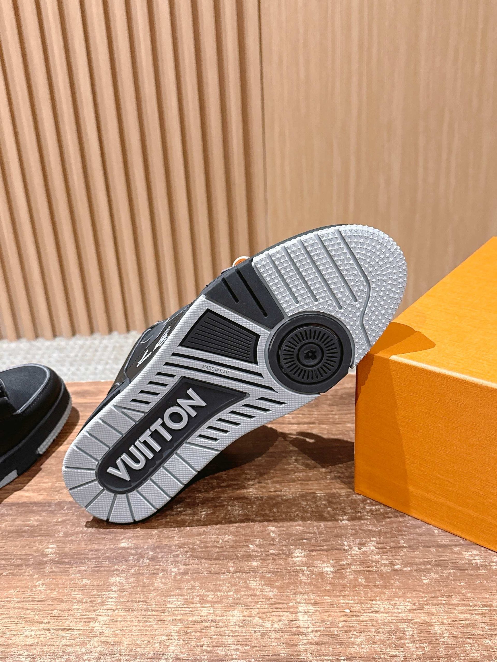 Louis Vuitton Trainer – Black - 图片 9