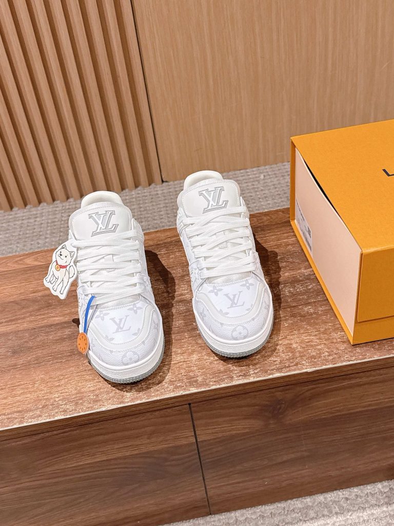Louis Vuitton Trainer – All White