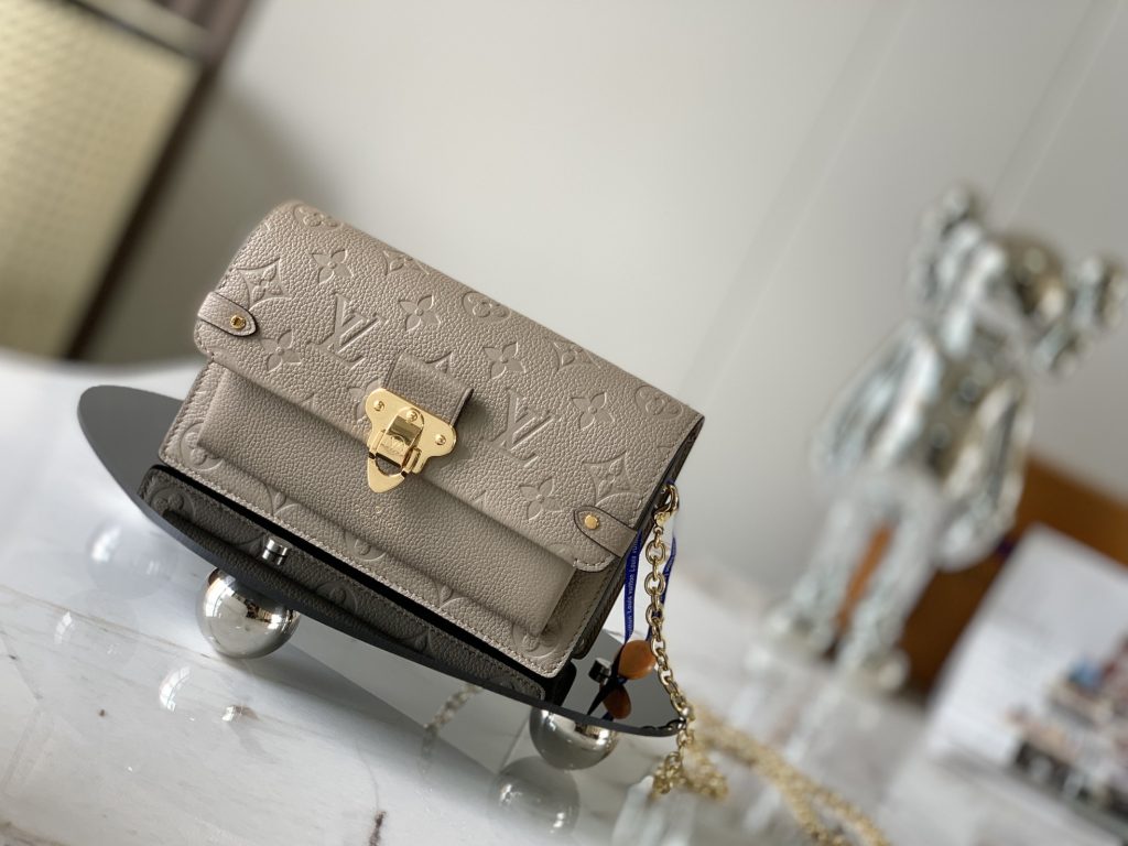 LV M69423 Vavin Chain Bag | Beige