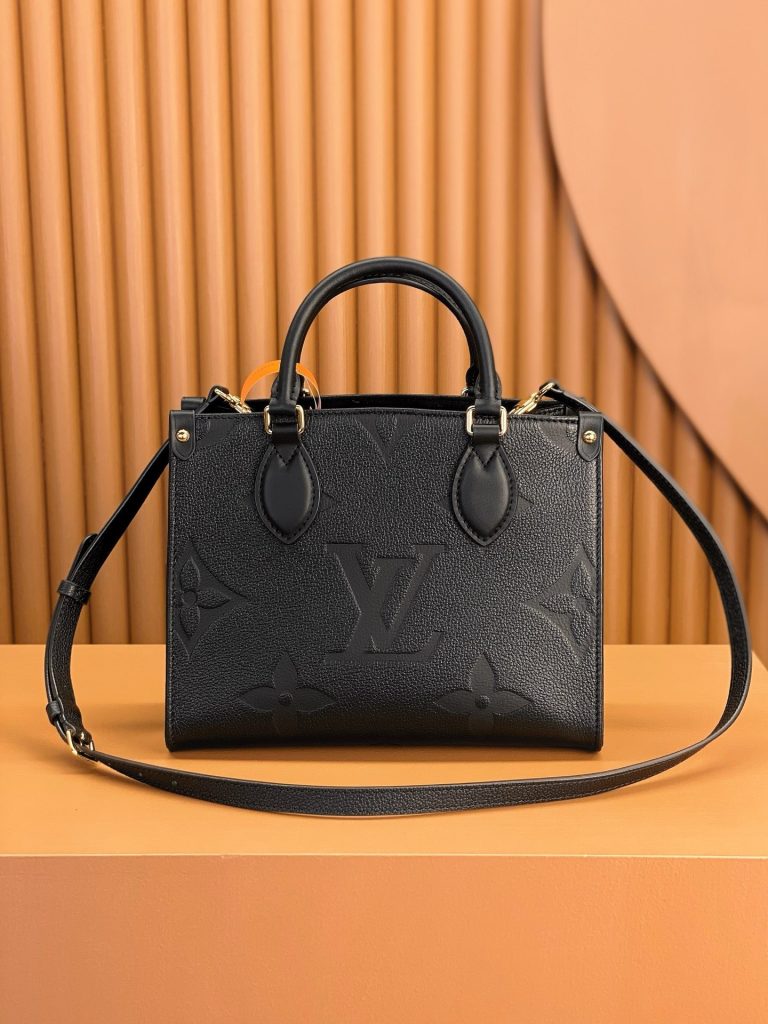 LV M45653 OnTheGo Small Bag