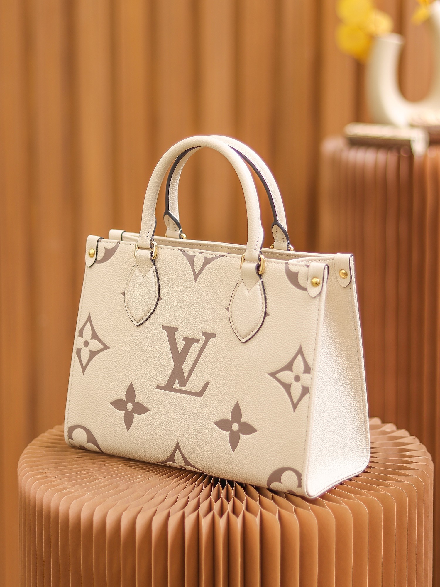LV M45654 OnTheGo Bag | Embossed Calfskin - 图片 7