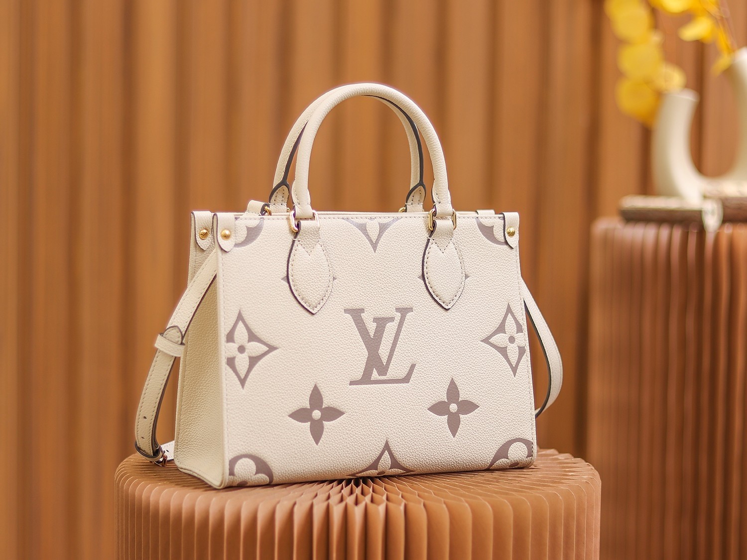 LV M45654 OnTheGo Bag | Embossed Calfskin - 图片 3