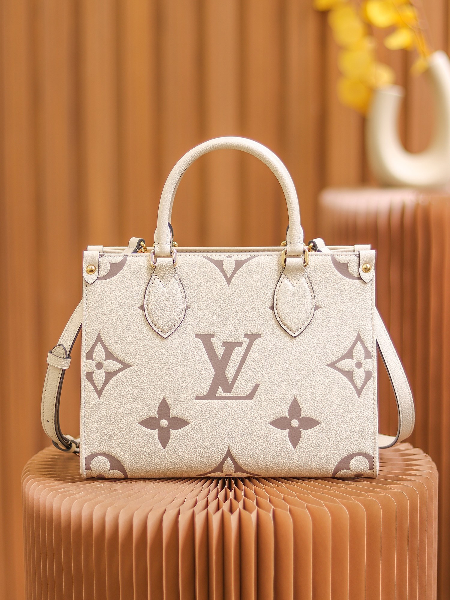 LV M45654 OnTheGo Bag | Embossed Calfskin - 图片 2