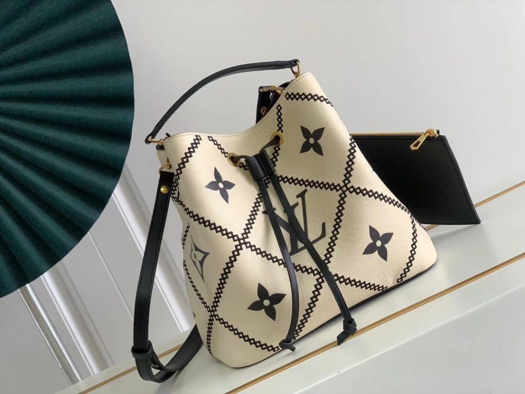 LV M46023 NéoNoé Bucket Bag | Printed and Embroidered Leather