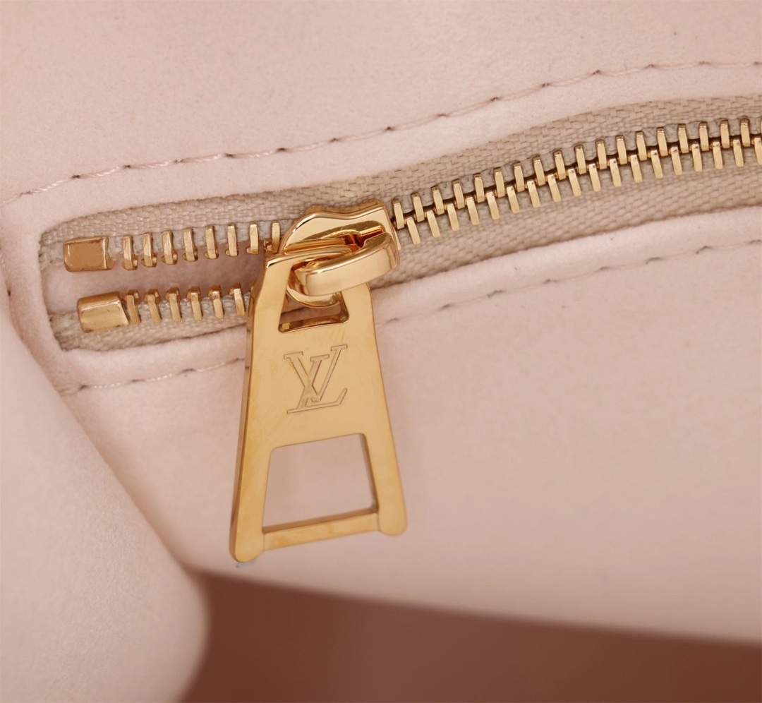 LV M46629 Small Bag | White Embroidered Monogram - 图片 8