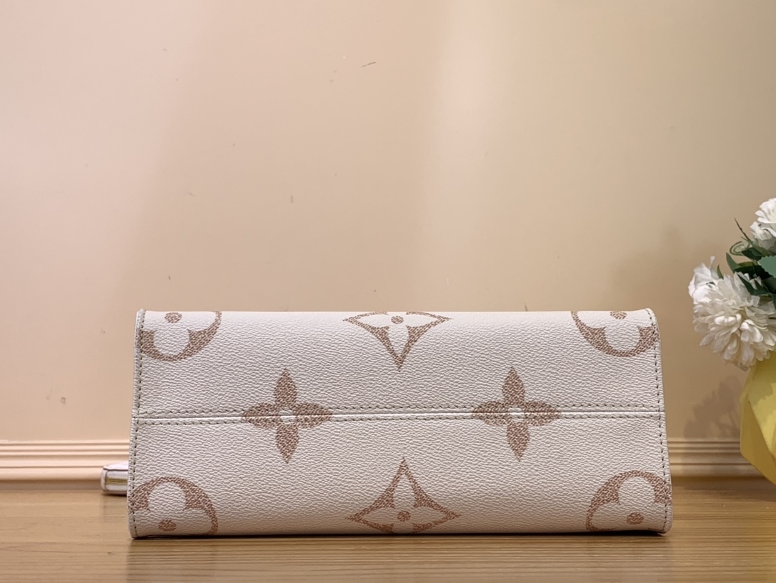 LV M46912 OnTheGo Mini Tote Bag | White Monogram Floral - 图片 4