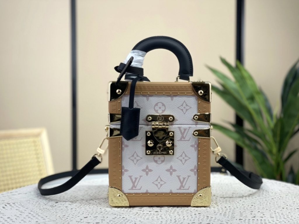 LV M10079 Mini Monogram Floral Hard-Case Bag | 2023 Edition