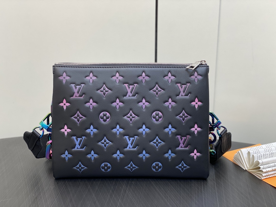 LV M23618 Coussin Small Bag | Black Monogram Print - 图片 4