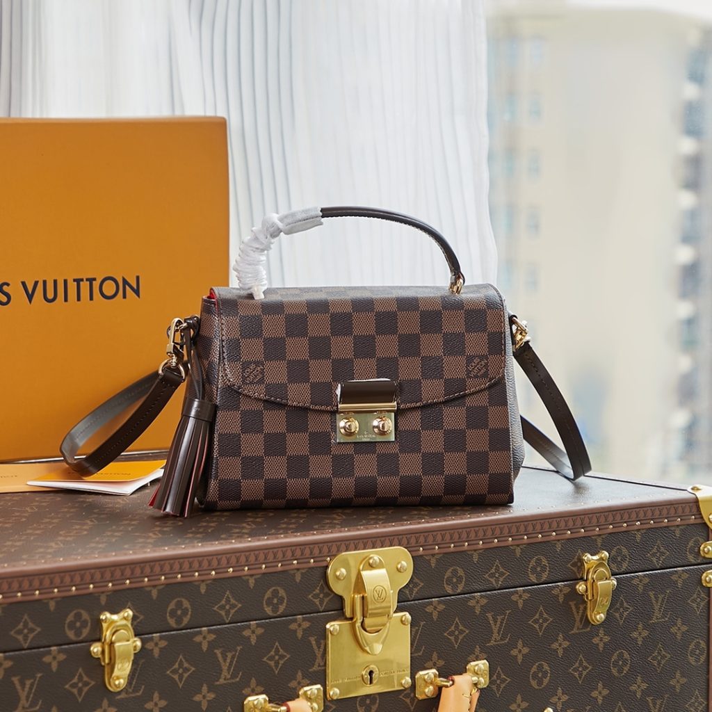 LV M53000 Croisette Bag