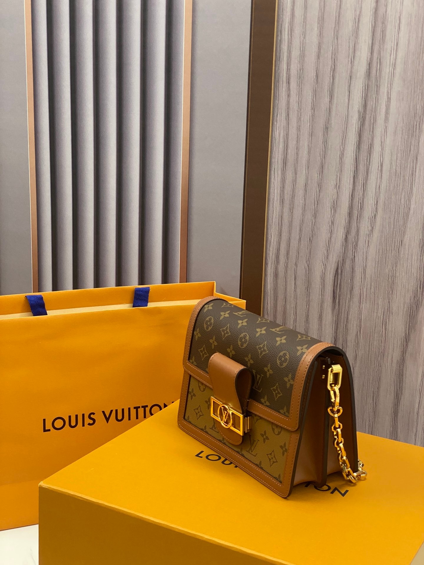 LV M45958 Dauphine Medium Bag | Monogram and Reverse Canvas - 图片 2