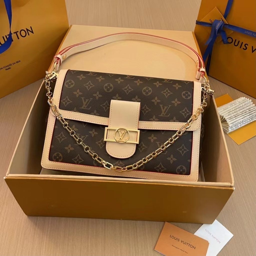 LV M47149 Dauphine Soft Bag