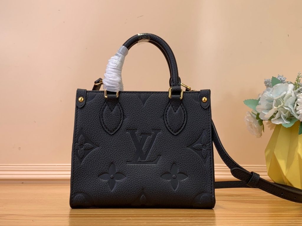 Louis Vuitton OnTheGo (M46933)