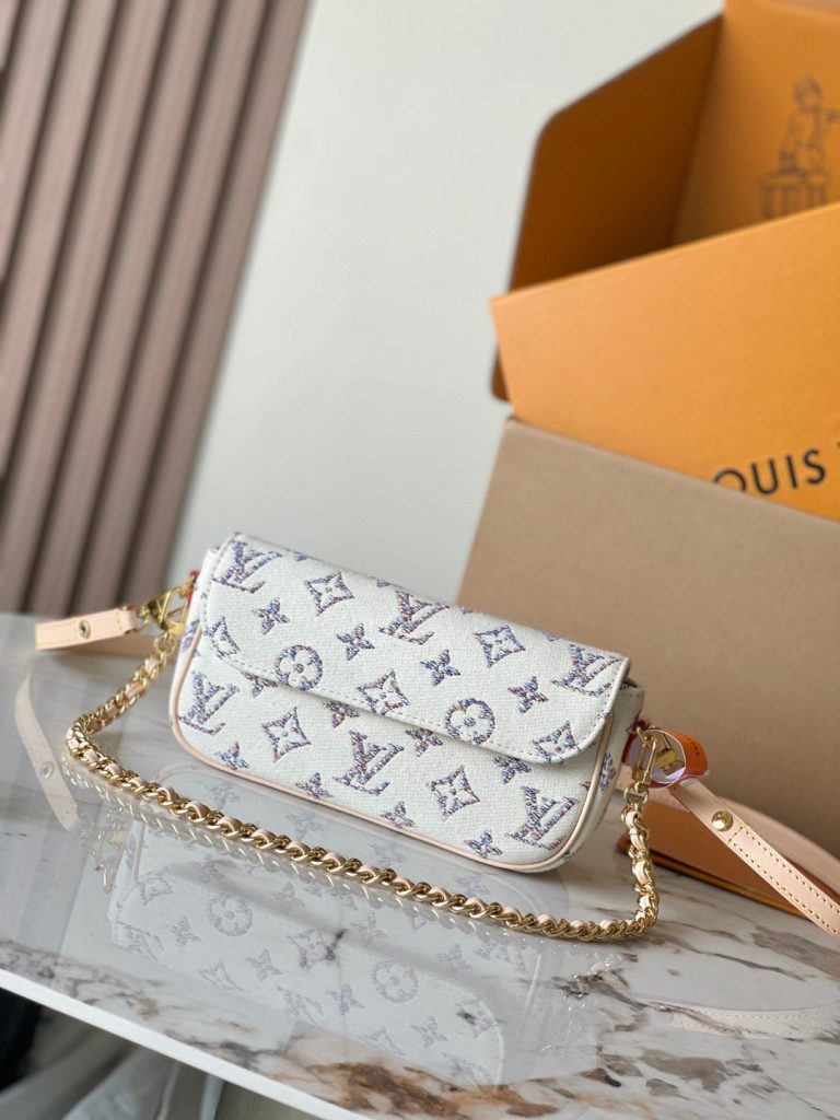LV 83499 Wallet on Chain Ivy | Nautical Collection