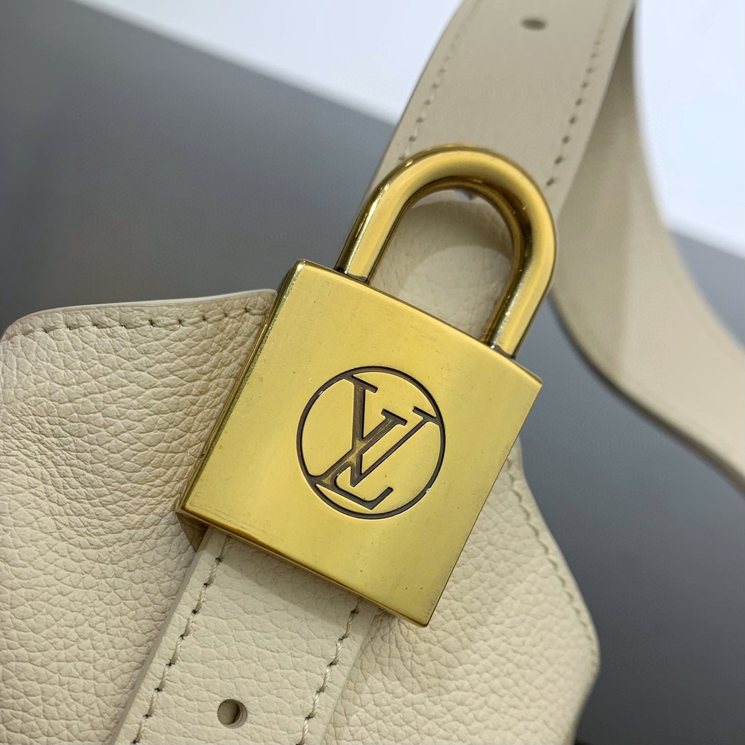 LV M24856 Low Key Hobo MM - 图片 13