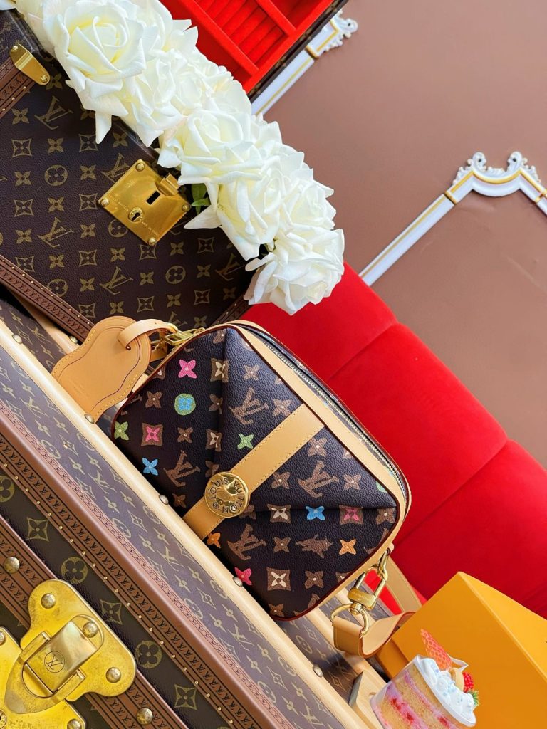 LV M24820 Tyler Envelope Messenger Bag | Unisex