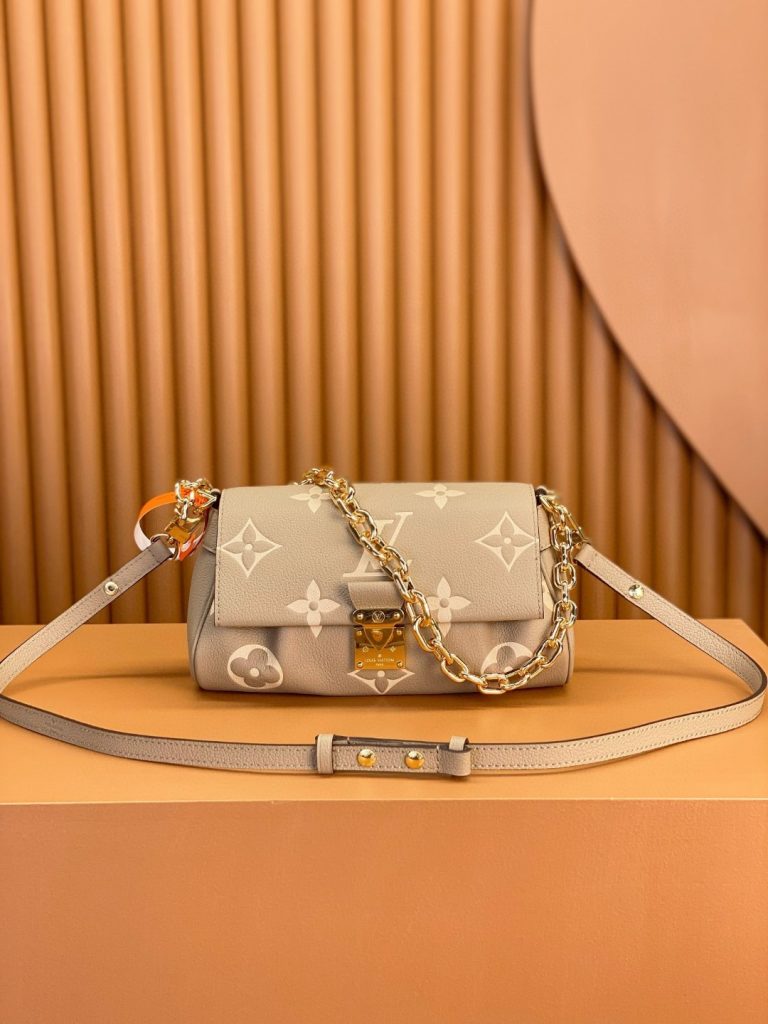 LV M45836 Favorite Cloud Bag