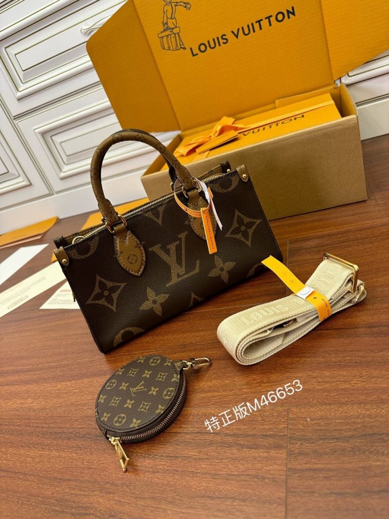 Louis Vuitton OnTheGo East-West (M46653)