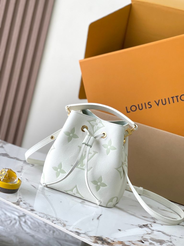 LV M24048 Néonoé BB Bucket Bag